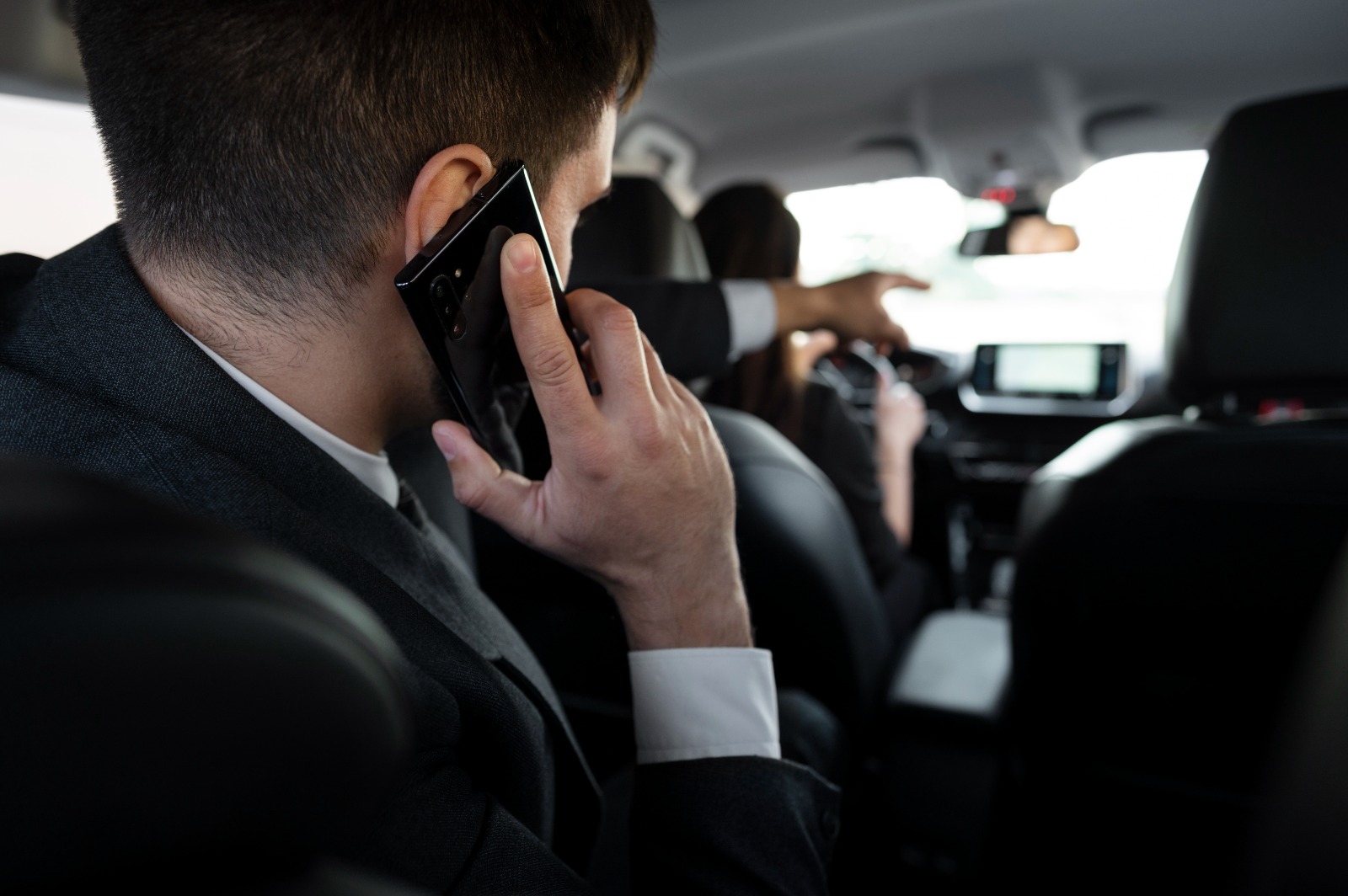 Manchester to Leeds Bradford Airport taxi cost