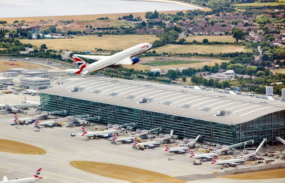 How many airports are in England