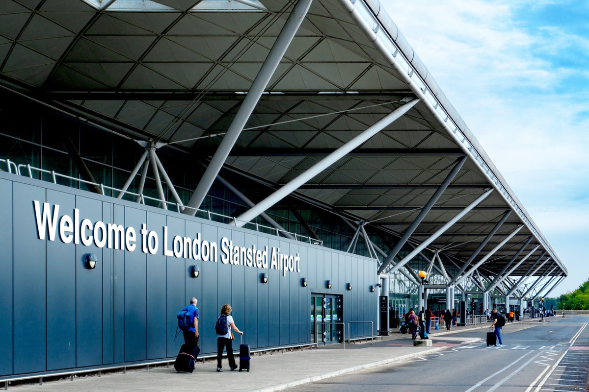 Heathrow to Stansted Airport Taxi