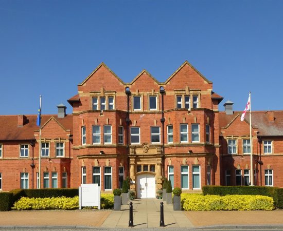 Cheadle to Manchester Airport Taxi