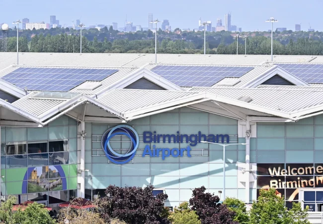 Birmingham Airport to Liverpool Taxi