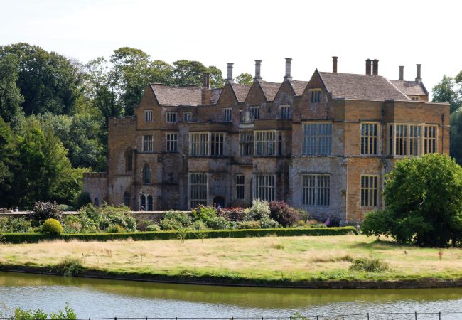 Manchester Airport to New Broughton Taxi