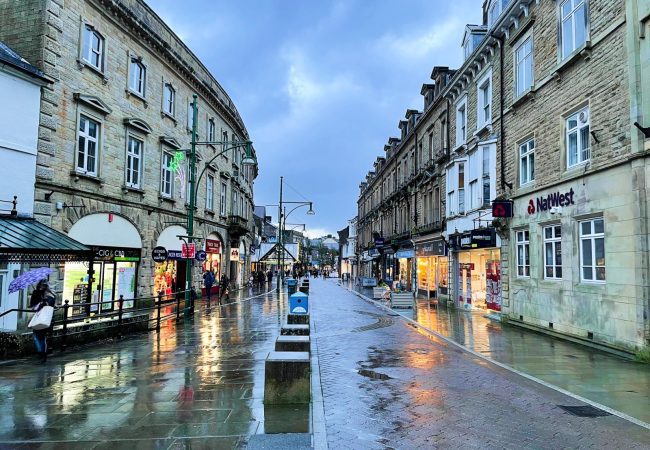 Buxton-high-street-on-a-rainy-day