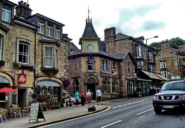 Buxton to Manchester Airport Taxi