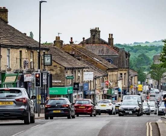 mp-for-glossop-argues-bordering-towns-should-join-greater-v0--YqlfJKbTLAqj-r_KQTCeG4XXMXCTlDQlANFWUq_a_M