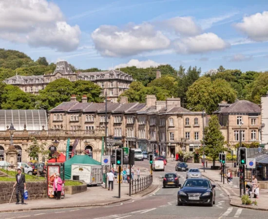 peakcottages_guides_1593775795096-shutterstock_1175773690-resize